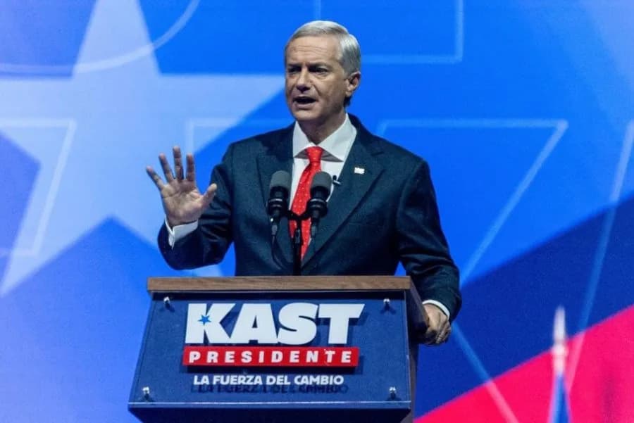 Chile's Presidential Vote Returns to Compulsory Balloting — High Turnout Could Reshape a Tight Race