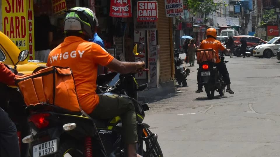 Thousands of Indian Delivery Workers Strike Over '10‑Minute' Promise, Demand Pay, Safety and Benefits