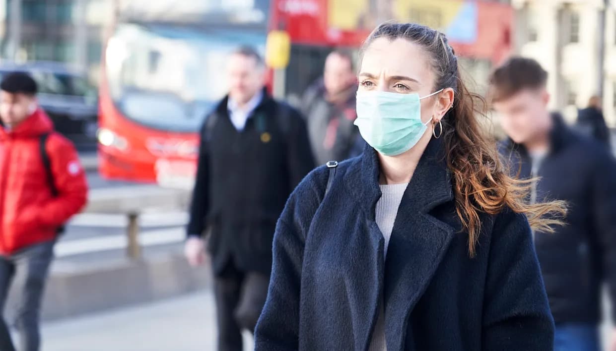 Invisible, Inhalable Microplastics Found in India's Cities Could Carry Antibiotic‑Resistant Microbes