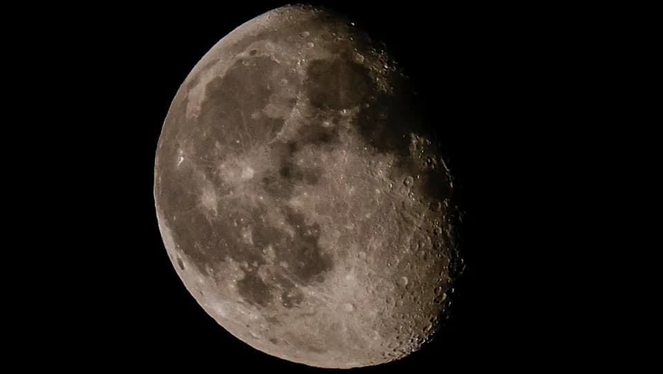 Watch Tonight: Waning Gibbous Moon Passes Near — And May Occult — Bright Star Regulus