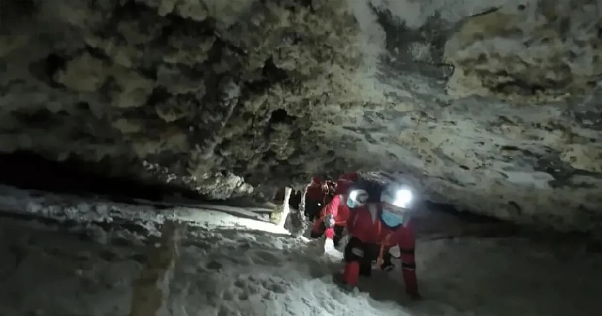 28 Chinese Astronauts Spend a Month Underground in Space-Like Cave Training for Lunar Missions