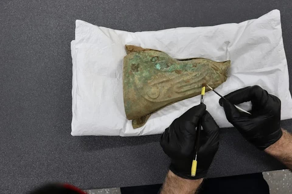 2,000‑Year‑Old Carnyx Unearthed in Norfolk — Rare Iron Age Battle Trumpet May Be Linked to Boudica