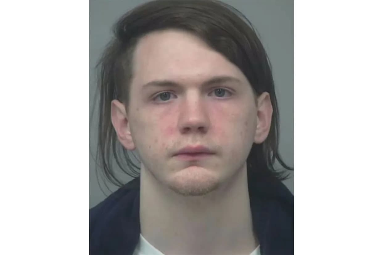 Gwinnett County Probationary Deputy Arrested After Illicit Messages With 16-Year-Old