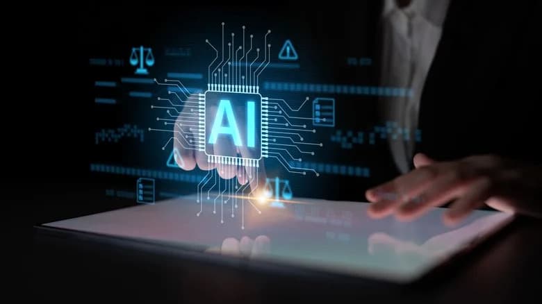 “Godfather of AI” Geoffrey Hinton Warns Many Jobs Could Be Automated by 2026