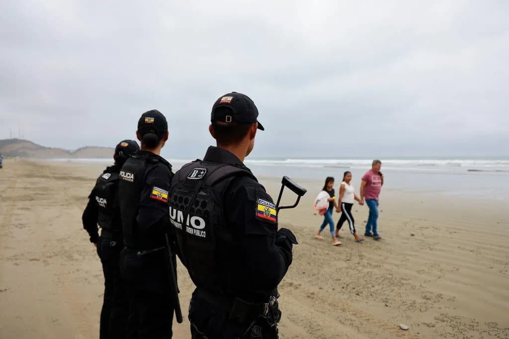 Grisly Warning: Five Human Heads Found on Puerto López Beach, Ecuador