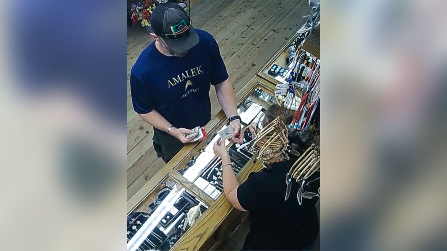 Former Navy SEAL Convicted Over Plot to Use Mortar Fireworks Against Police at California 'No Kings Day' Protests