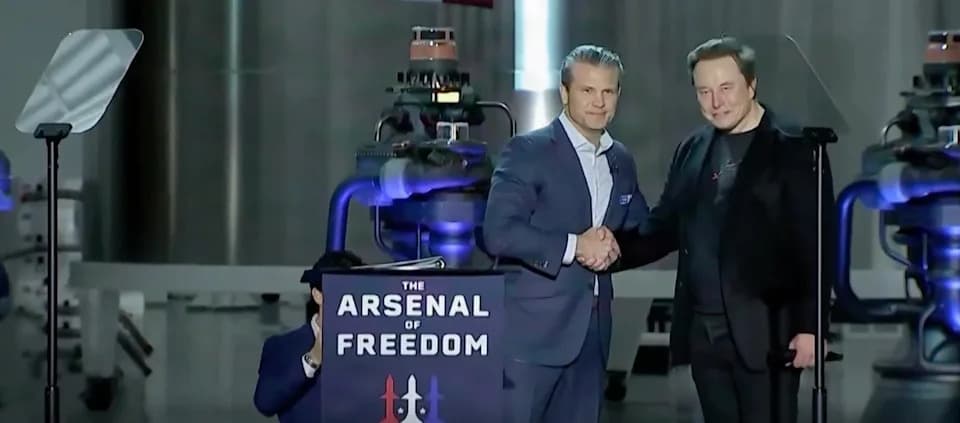 Hegseth Vows 'Elon‑Style' Pentagon Overhaul, Plans Grok AI Rollout Despite Controversy
