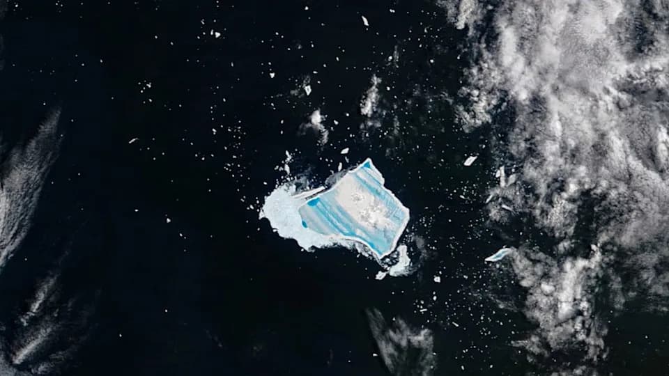 Once the World's Largest, Iceberg A23a Has Turned Into a Stripy 'Blue Mush' as It Breaks Up After Nearly 40 Years