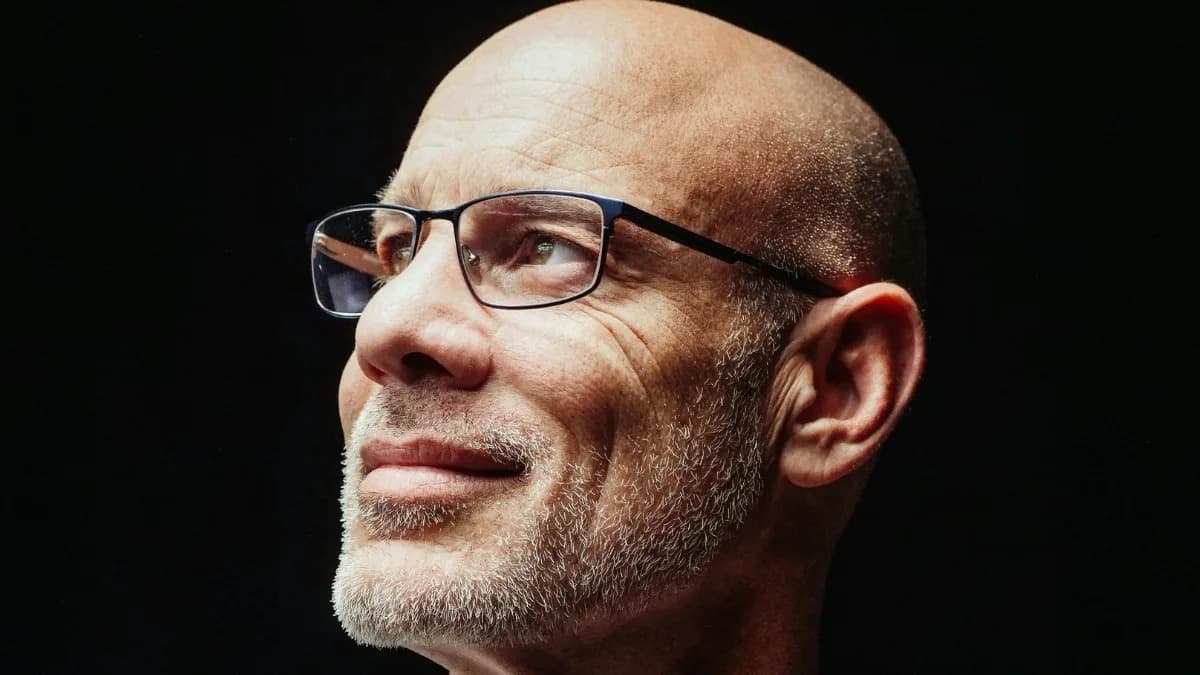 DNA Sugar Gel Triggers Strong Hair Regrowth in Mice — Could It Rival Rogaine?