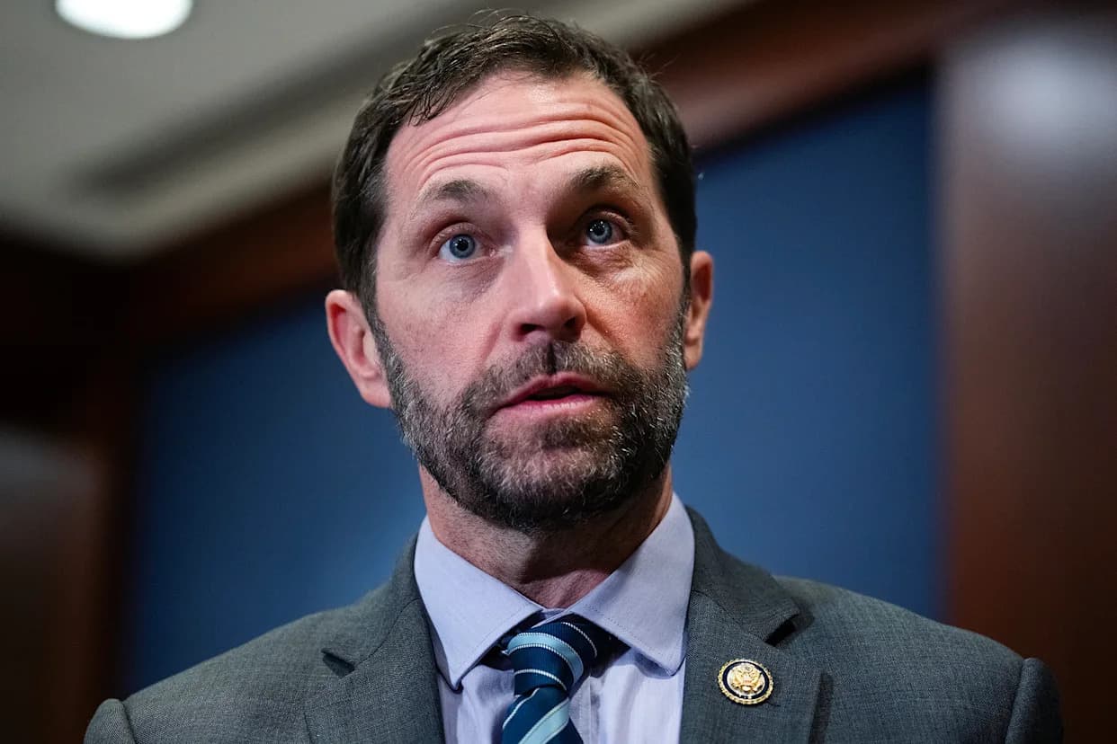 More Democrats Say DOJ Prosecutors Contacted Them After Video Urging Troops Not To Follow Illegal Orders