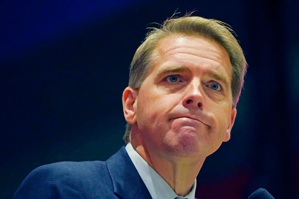 ‘Good Lord’: Scott Jennings Roasted For Trimming Tim Walz Quote And Calling Him An Insurrectionist