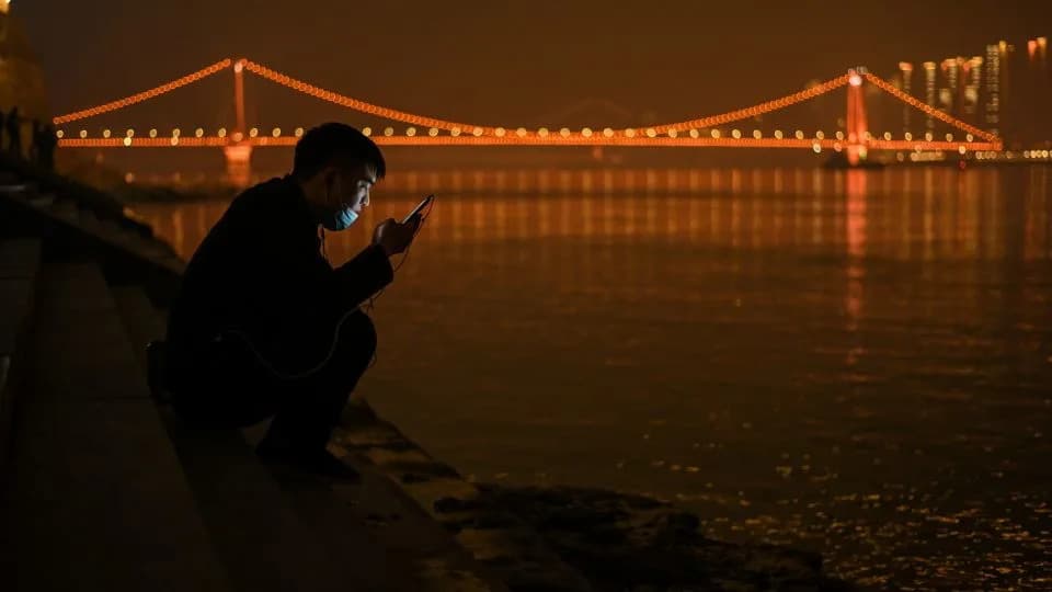Viral Chinese App Asks ‘Are You Dead?’ — A Grim Mirror of Rising Loneliness