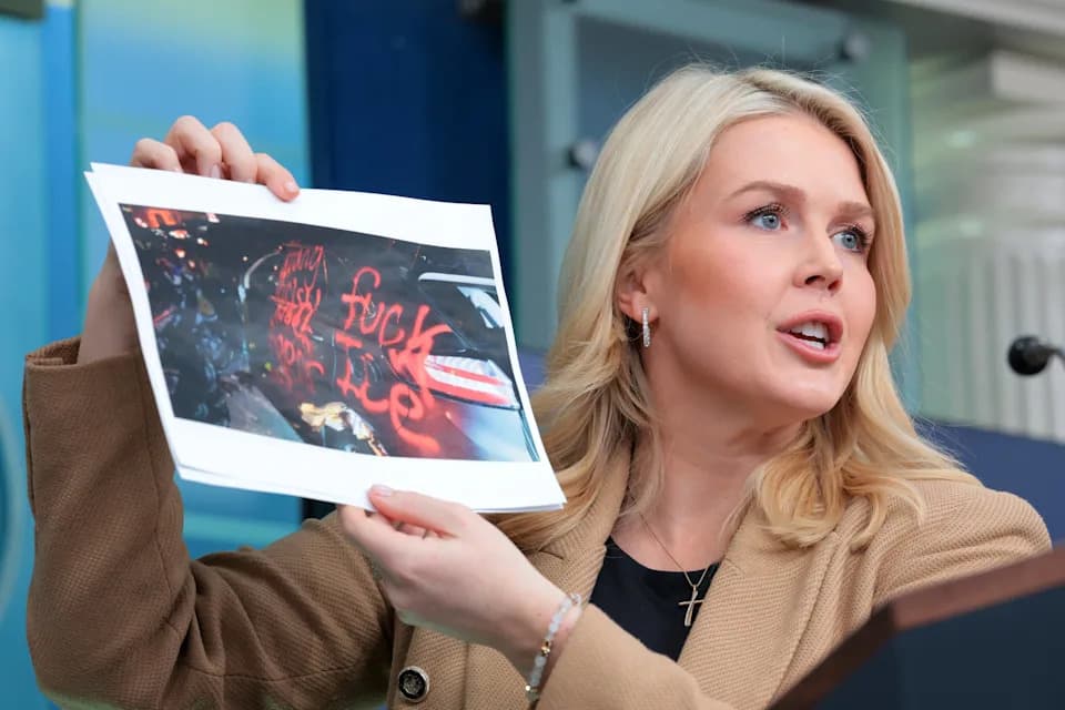 Karoline Leavitt Accused Of Hypocrisy After Condemning Protesters' Middle Fingers — While Trump Made Same Gesture