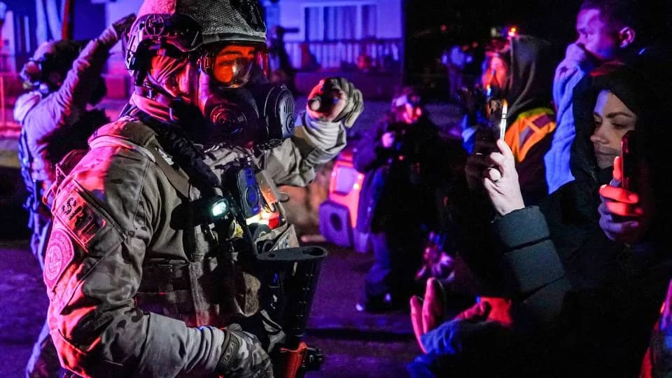 Minneapolis Becomes a National Test of Trump’s Hardline Immigration Playbook