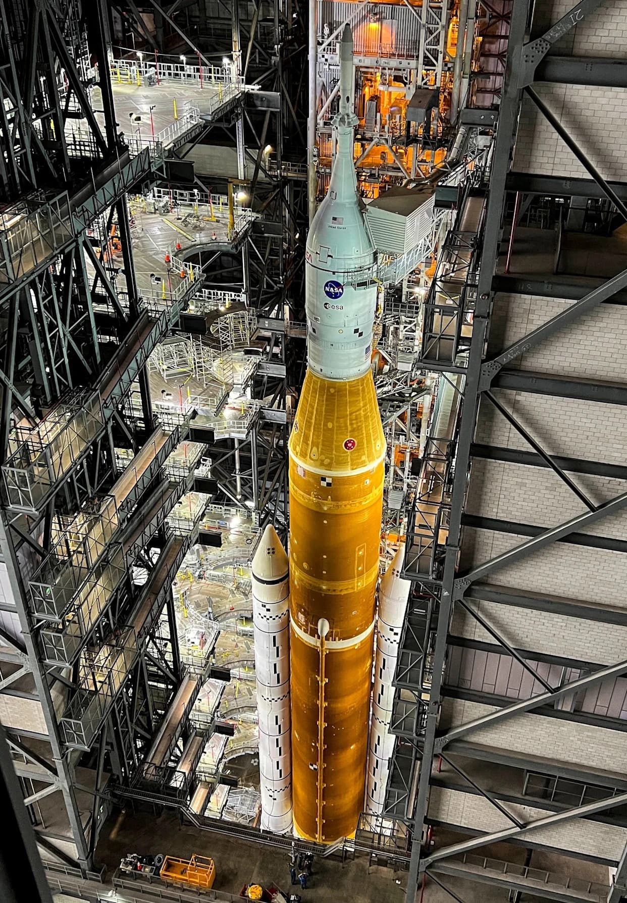 NASA's SLS To Roll Out To Pad 39B Saturday Ahead Of Artemis II Crew Test Flight