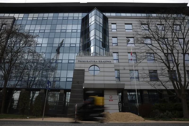 Poland Charges Five Over Alleged Russian-Backed Parcel Bomb Plot; Faces Life Sentences