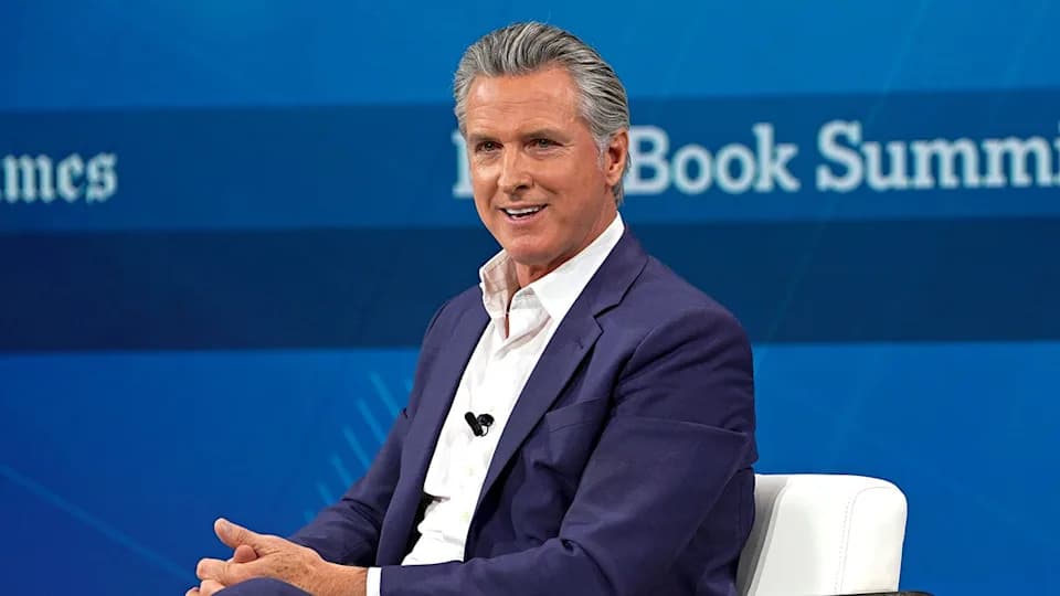 White House Calls Newsom an 'Inauthentic Slimeball' After He Retracts 'State‑Sponsored Terrorism' Claim About ICE Shooting