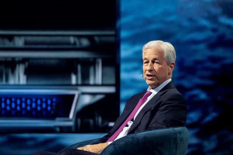 Trump Denies Offering Fed Chair Role To JPMorgan CEO Jamie Dimon, Announces Plans To Sue Bank