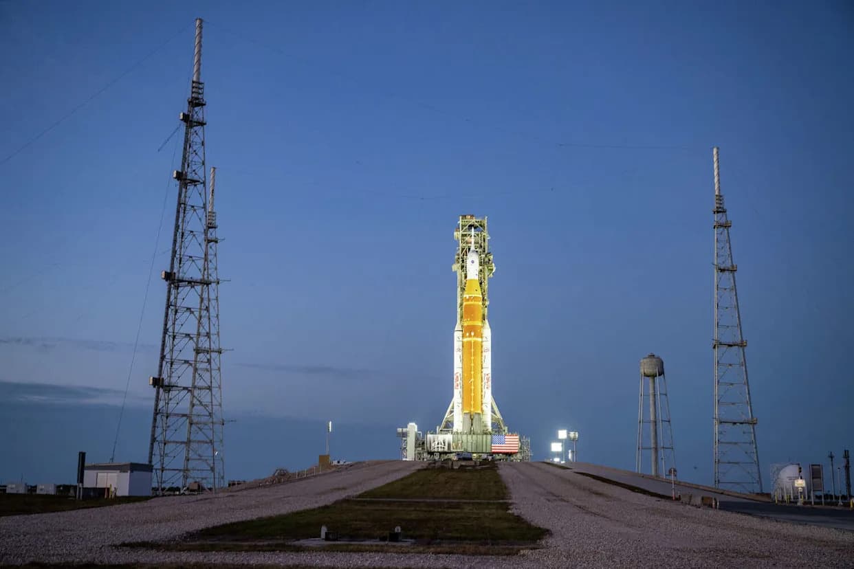Artemis II Rocket Reaches Launch Pad as Final Tests Begin Ahead of First Crewed Lunar Flight in 50+ Years