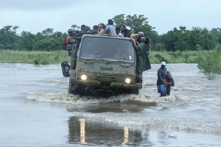 South Africa Declares National Disaster After Deadly Floods; Thousands Displaced in Mozambique
