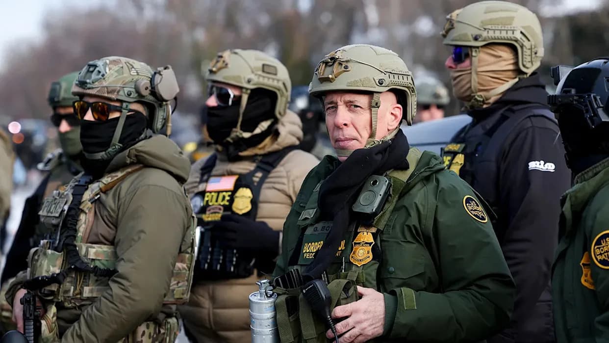 DHS and Chicago Mayor Clash Over Crime Trends After Mayor’s 'Safest Summer' Claim