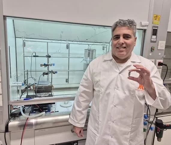 Ben‑Gurion Team Develops Light‑Activated Liquid Plastic That Cures On Demand