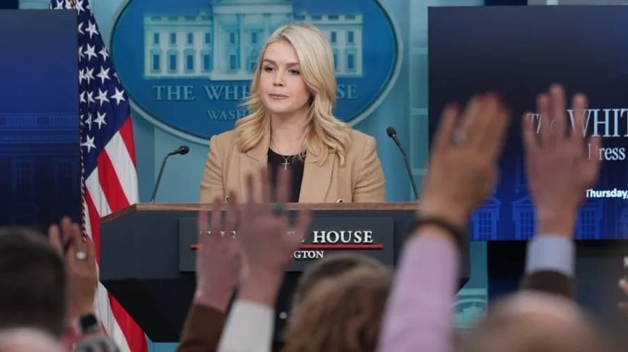 Trump, Leavitt to Brief as White House Intensifies Push to Acquire Greenland