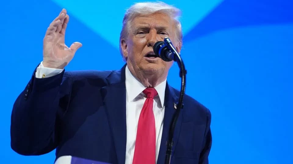 At Davos, Trump Boasts That His Policies Have Enriched the Wealthy — Critics Call It Tone‑Deaf