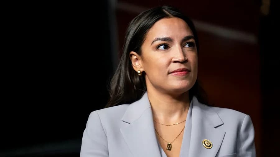 AOC Sounds Alarm After Trump Repeatedly Mixes Up Greenland and Iceland at Davos