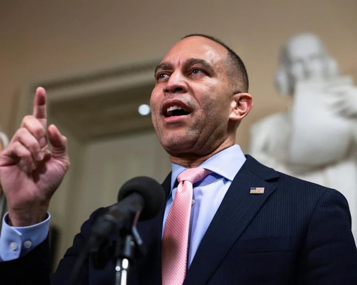 Democrats Poised To Reject Homeland Security Bill Over ICE Reforms After Minneapolis Shooting