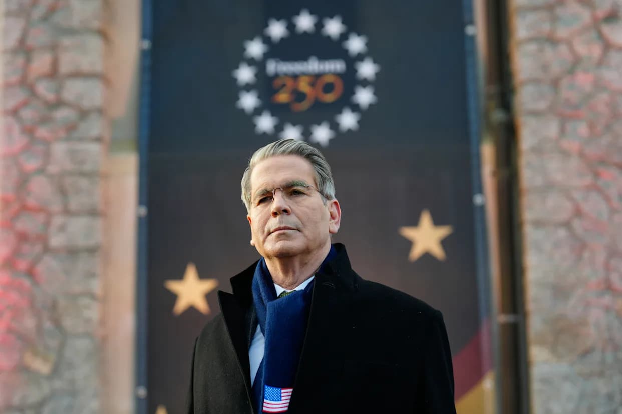 U.S. Treasury Secretary Stokes Alberta Secession Talk Amid Trump–Carney Rift