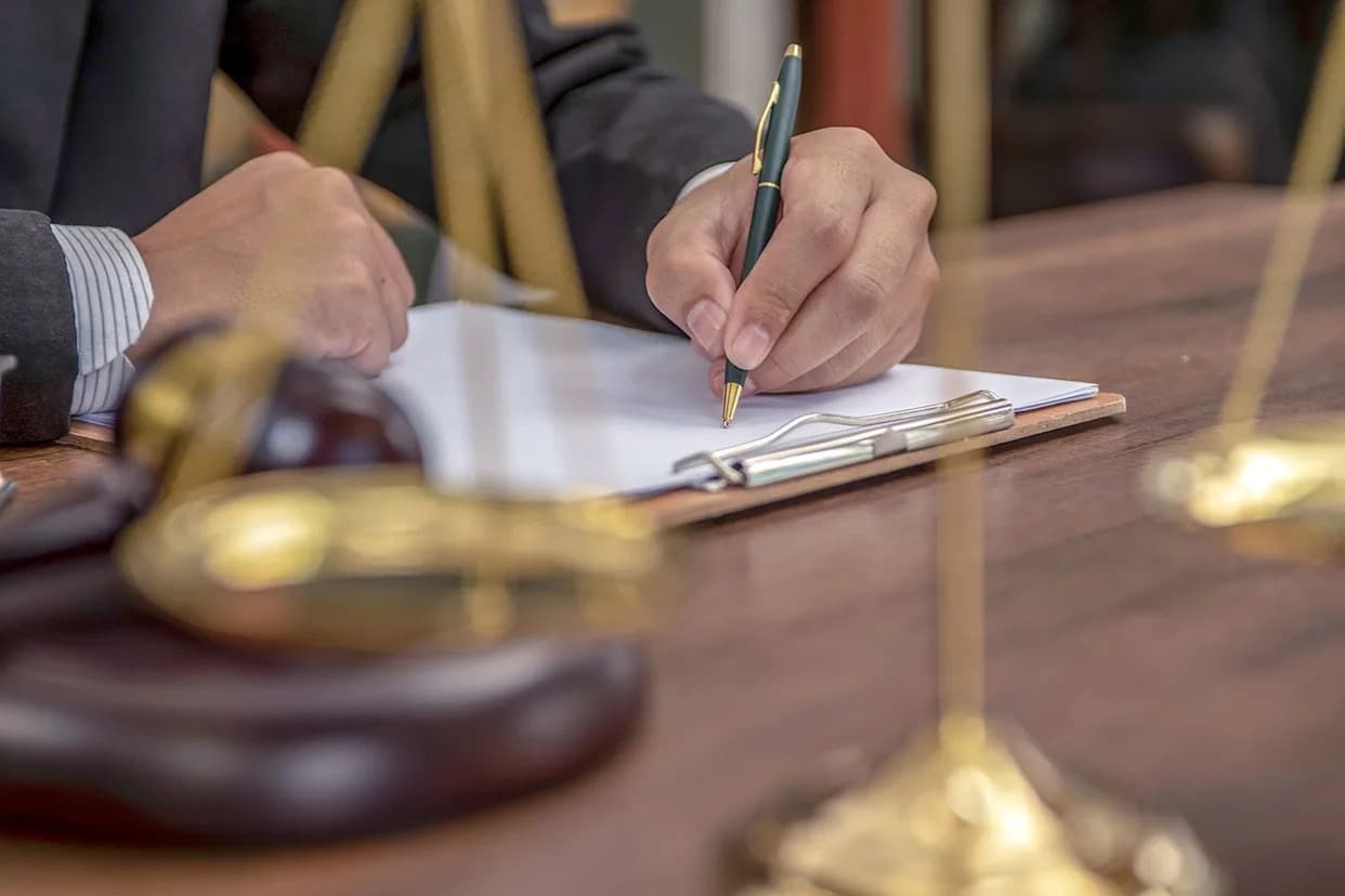 Mother Sues After School Staff Allegedly Discarded Daughter’s Severed Fingertip