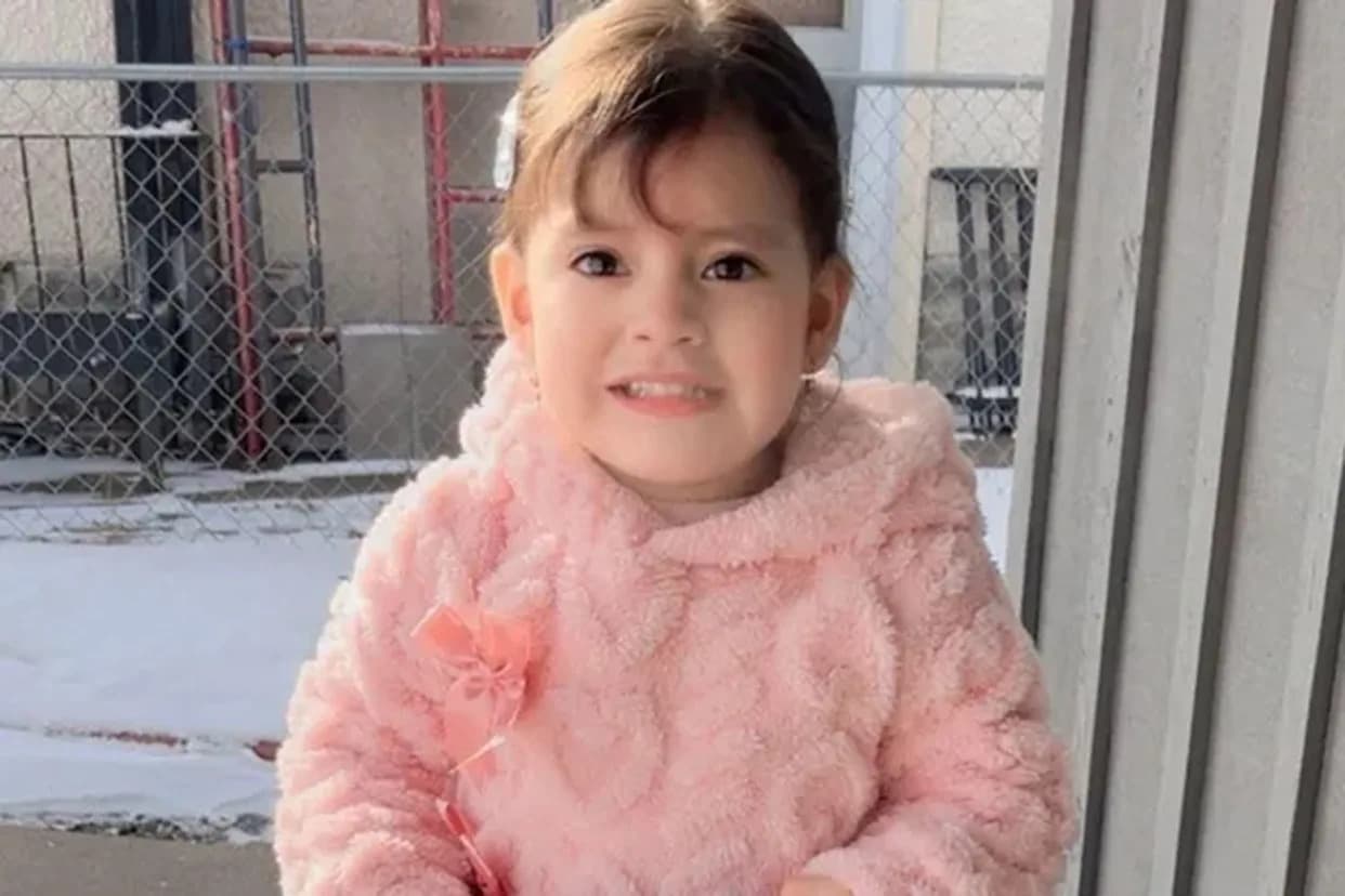 ICE Detains Minnesota Father and 2-Year-Old, Flies Them To Texas After Judge Ordered Child Returned