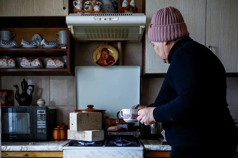 Russia Strikes Ukraine Power Grid — 1.2 Million Properties Left Without Heat and Electricity