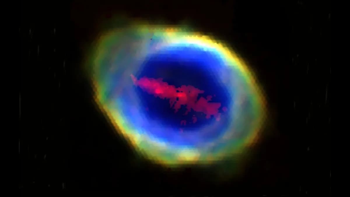Mysterious Glowing Iron Bar Found Crossing The Ring Nebula — Astronomers Stumped