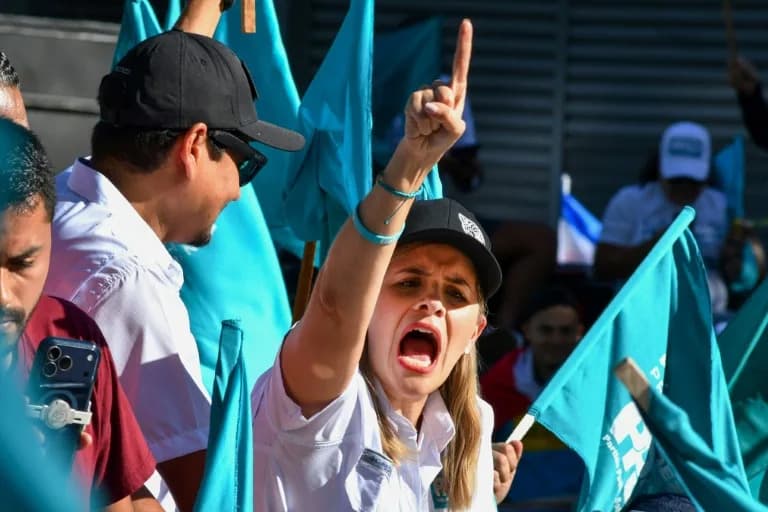 Crime Drives Costa Rica Vote — Right-Wing Front-Runner Pledges Bukele-Style Crackdown