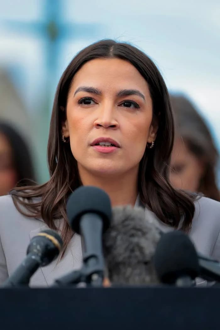 AOC Delivers Scathing Rebuke to Kristi Noem in Viral Interview Highlighted by CNN