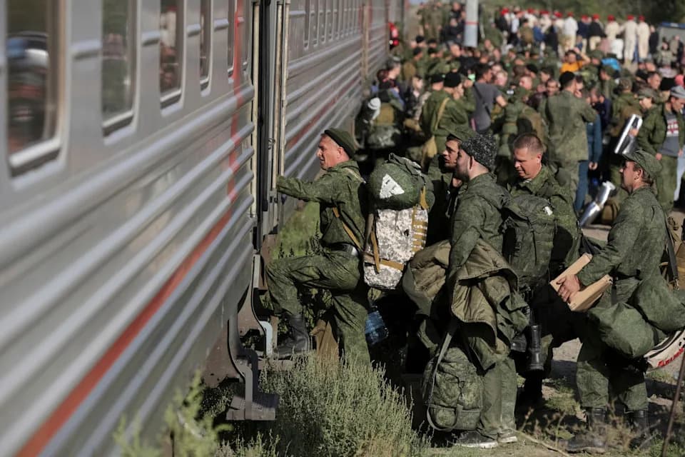 Russia Offers Cash, Prison Releases And Fast-Track Citizenship To Replenish Forces In Ukraine