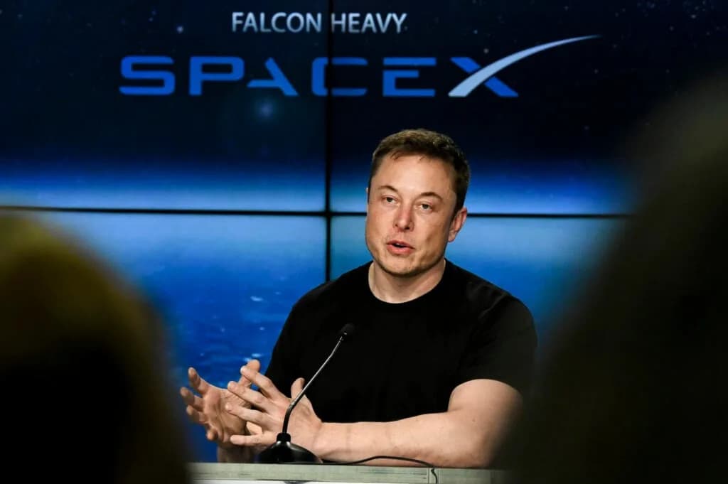 Elon Musk: SpaceX Exists To "Make Star Trek Real" — He Envisions Large, Crewed Starships Traveling Between Star Systems