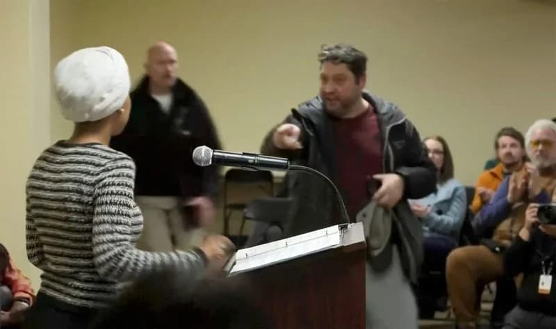 Rep. Ilhan Omar Sprayed With Ammonia-Like Liquid at Minneapolis Town Hall; Attacker Arrested
