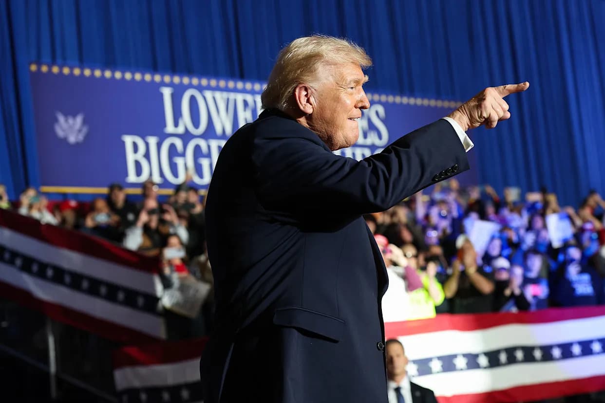 ‘We’ve Got To Win’: Trump Kicks Off Midterm Push in Iowa, Warns Democrats Could Move To Impeach