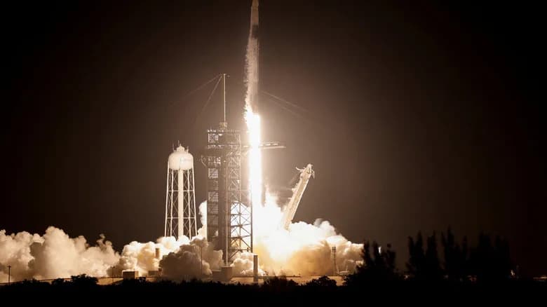 SpaceX Starship Explosions Disrupt Caribbean Flights and Raise FAA Oversight Questions