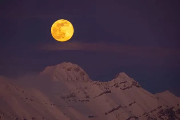 Full Snow Moon Rises Sunday — Bright Midwinter Display Over Snow-Covered U.S.