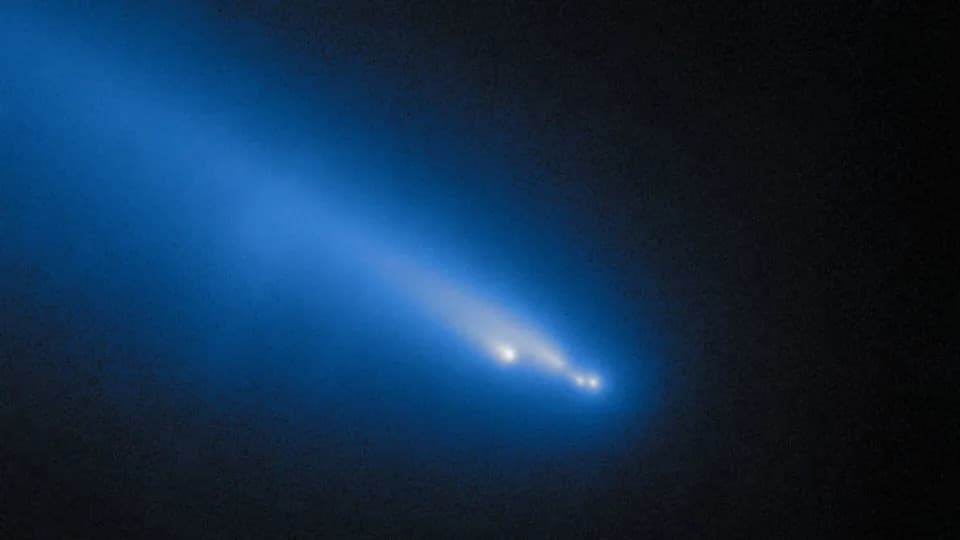 Gemini North Images Capture Comet C/2025 K1 (ATLAS) Shattering After Close Solar Pass