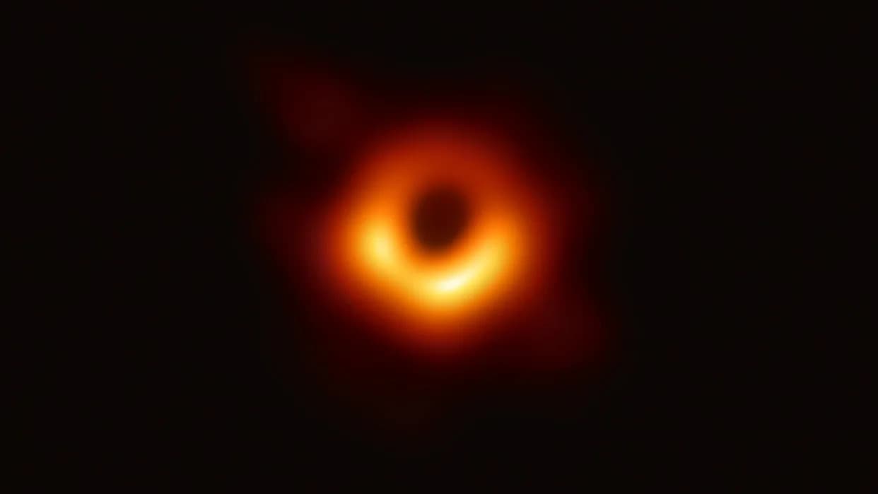 Scientists Trace 3,000-Light-Year Jet Back to Its Likely Launch Point at M87 Using Enhanced EHT Network