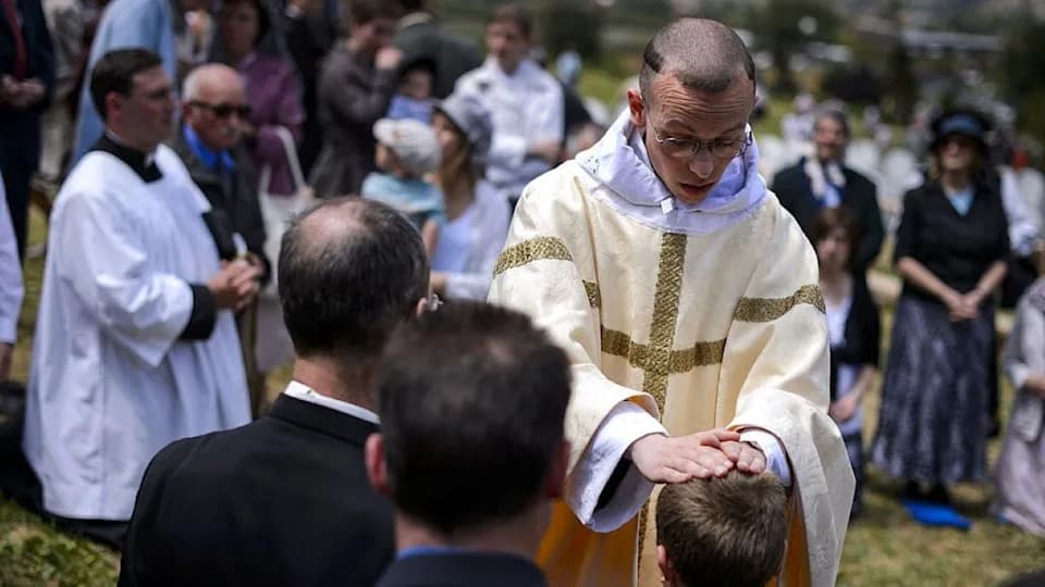 Traditionalist SSPX Threatens Break With Rome — Plans To Consecrate Bishops Without Vatican Approval