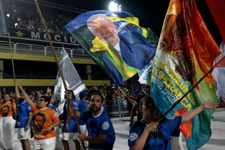 Carnival Tribute or Campaign? Rio Samba School Puts President Lula at Center of Parade