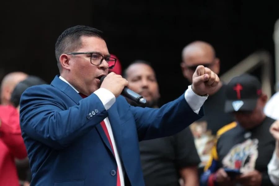 Chavismo Reorganizes After U.S. Detention of Nicolás Maduro — Power Shifts, U.S. Talks, and Economic Reforms