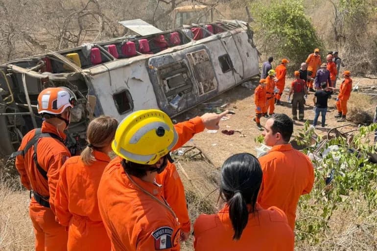 Deadly Bus Overturn in Alagoas, Brazil — At Least 16 Killed, Including Four Children