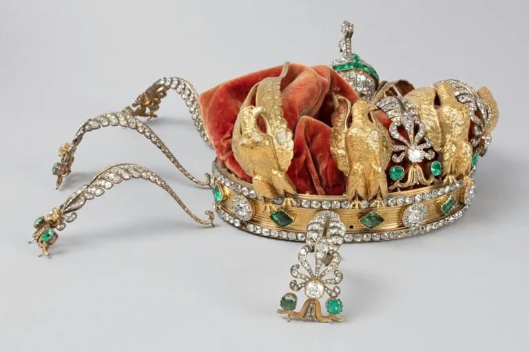 Louvre: Empress Eugenie’s Dropped Crown Nearly Intact and Will Be Fully Restored